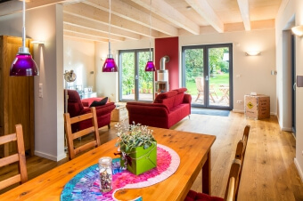 Gestalteter Wohnbereich eines Hauses
